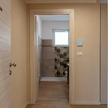 Mirage Aparthotel 3*