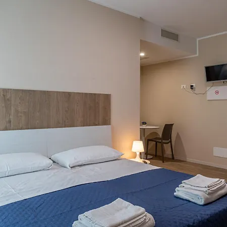 Aparthotel Mirage 3*